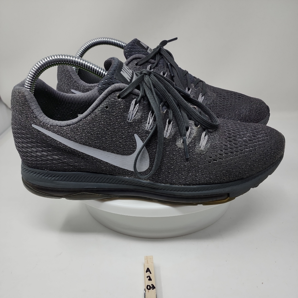 Nike Sneakers womens 9 878670-012 grey zoom all out